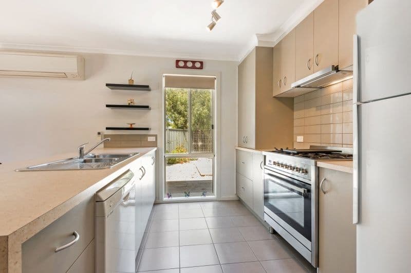 16 Chasseles Place, Bannockburn VIC 3331, Bannockburn - Thumbnail 2