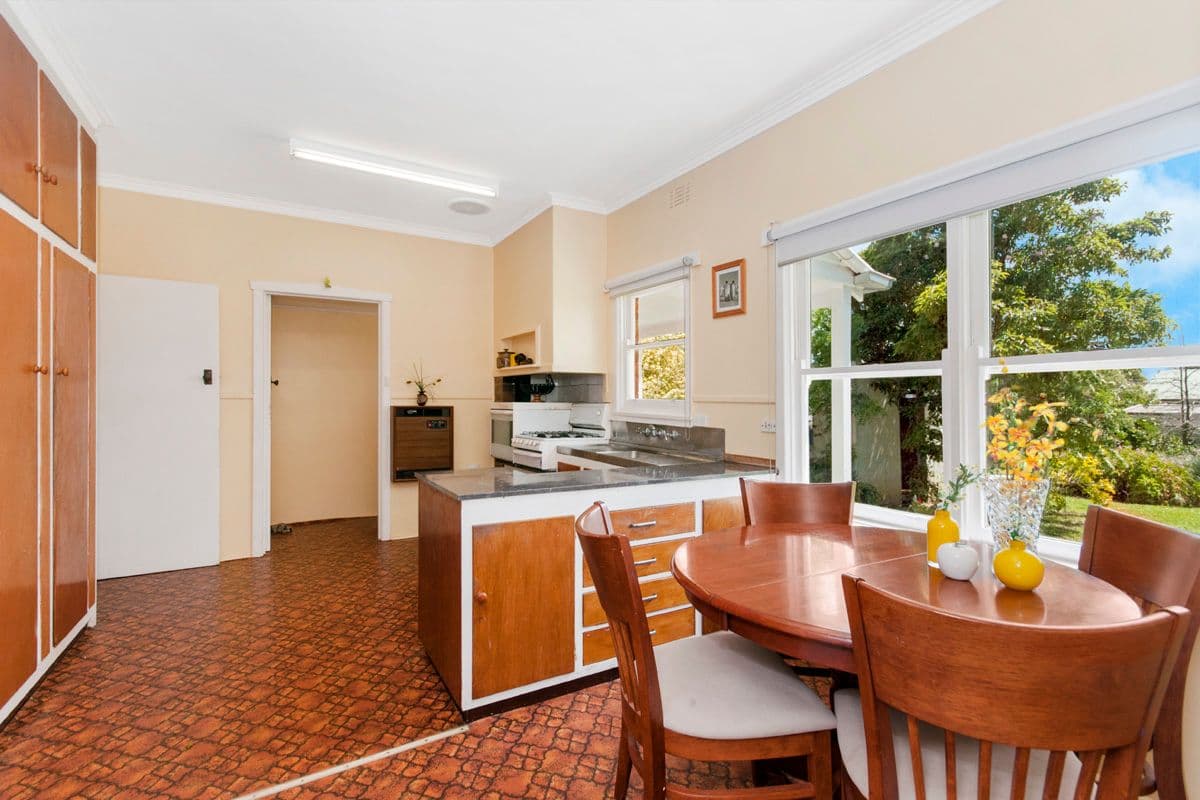 113 Kent Road, Hamilton VIC 3300, Hamilton - Thumbnail 2