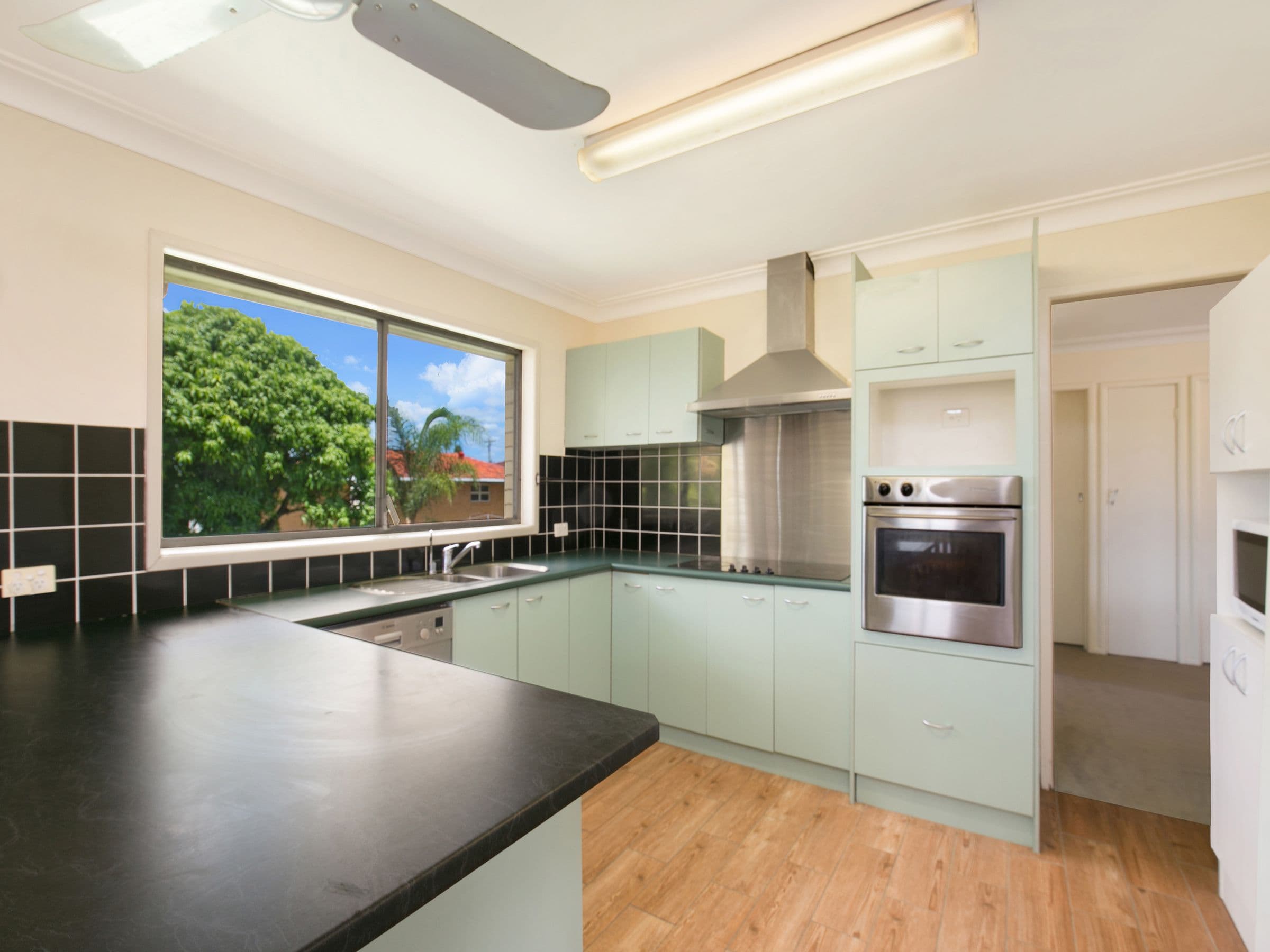 19 Mourilyan Street, Mansfield QLD 4122, Mansfield - Thumbnail 3
