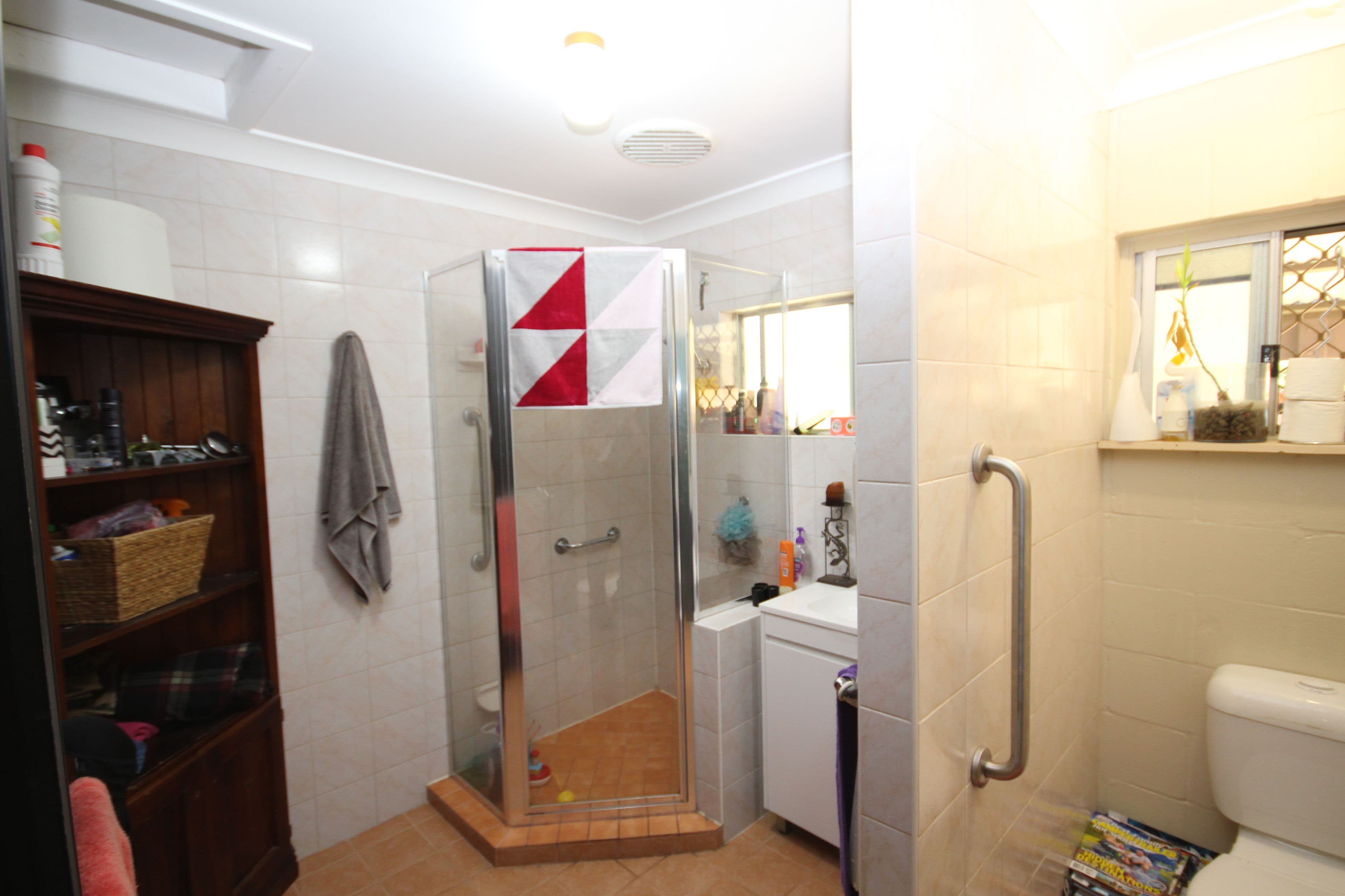 63 Coonowrin Road, Glass House Mountains QLD 4518, Glass House Mountains - Thumbnail 6