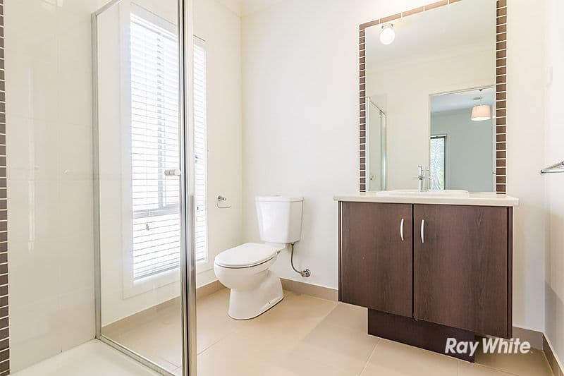 4 Ardent Crescent, Cranbourne East VIC 3977, Cranbourne East - Thumbnail 3