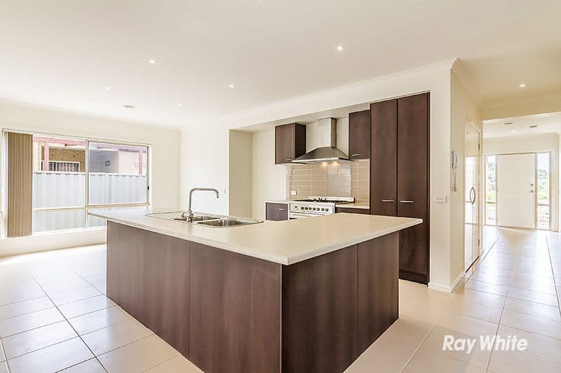 4 Ardent Crescent, Cranbourne East VIC 3977, Cranbourne East - Thumbnail 6