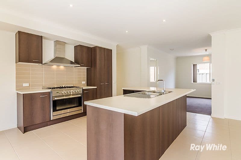 4 Ardent Crescent, Cranbourne East VIC 3977, Cranbourne East - Thumbnail 5