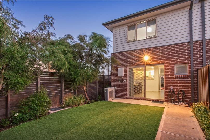40 Etheridge Lane, Craigieburn VIC 3064, Craigieburn - Thumbnail 2