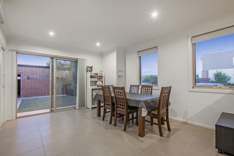40 Etheridge Lane, Craigieburn VIC 3064, Craigieburn - Thumbnail 5