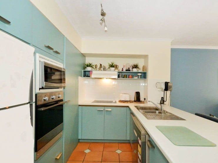 10 Alexandra Avenue, Mermaid Beach QLD 4218, Mermaid Beach - Thumbnail 6