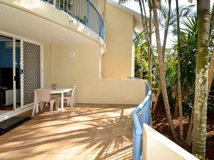 10 Alexandra Avenue, Mermaid Beach QLD 4218, Mermaid Beach - Thumbnail 2