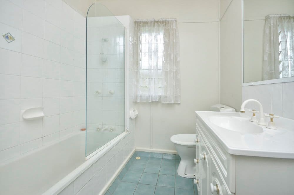 49 Amethyst Street, HOLLAND PARK QLD 4121, Holland Park - Thumbnail 4