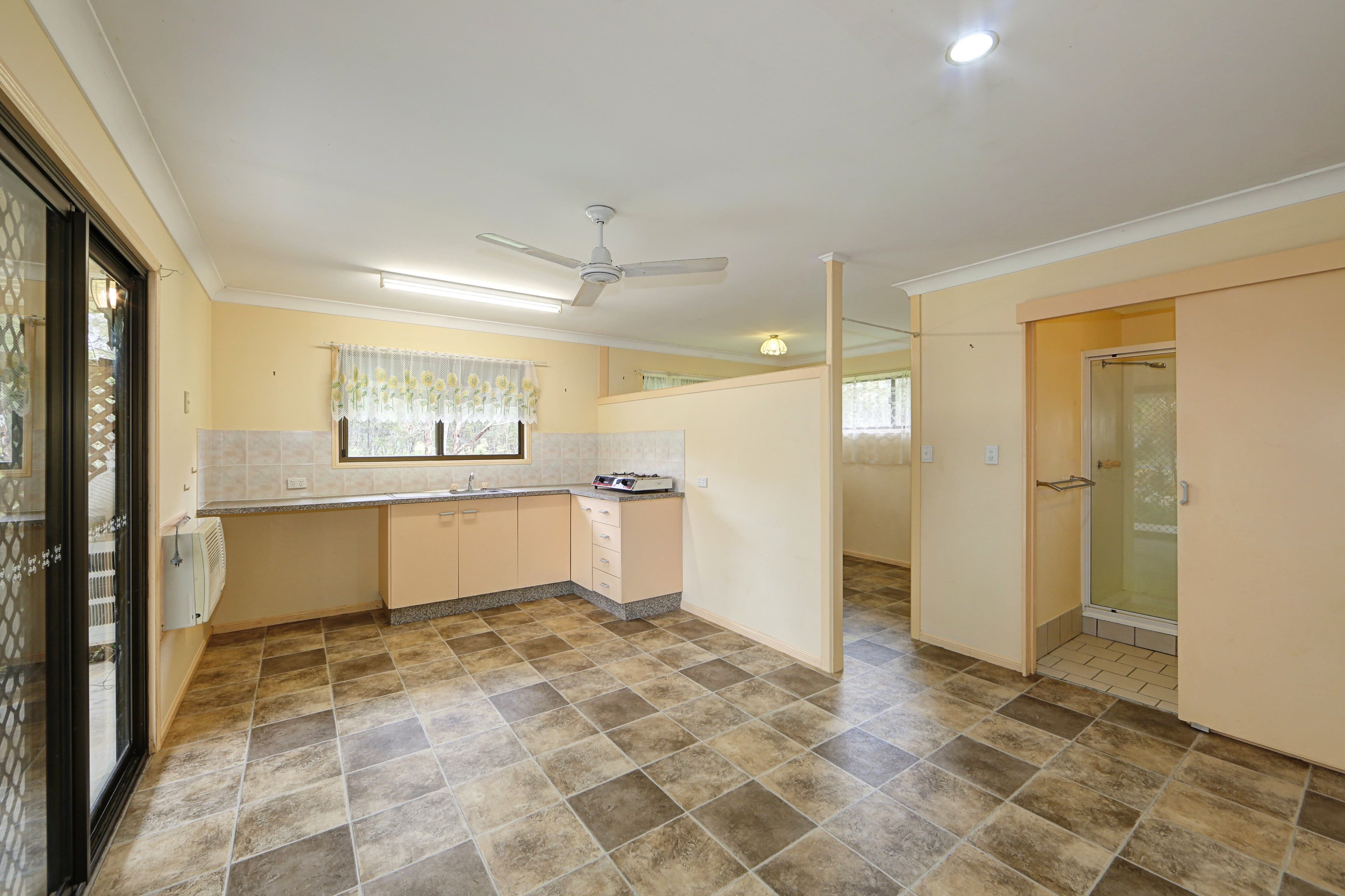 8 Tulloch Place, Branyan QLD 4670, Branyan - Thumbnail 3