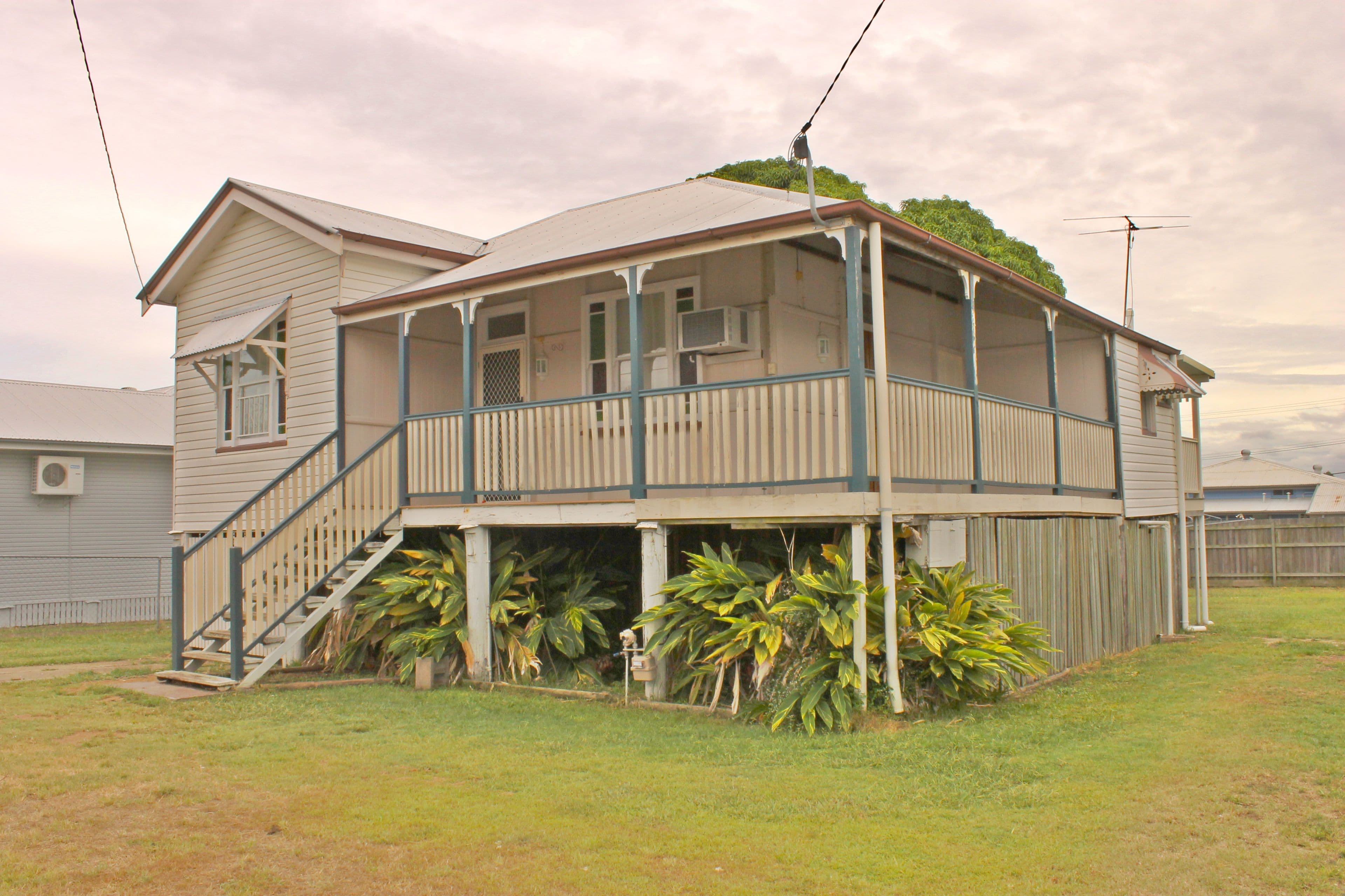 2 Sinclair Street, Newtown QLD 4305, Newtown - Thumbnail 2