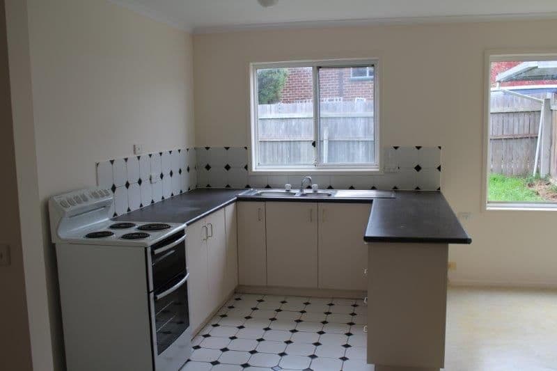 2/14 Bindiri Place, Giralang ACT 2617, Giralang - Thumbnail 2