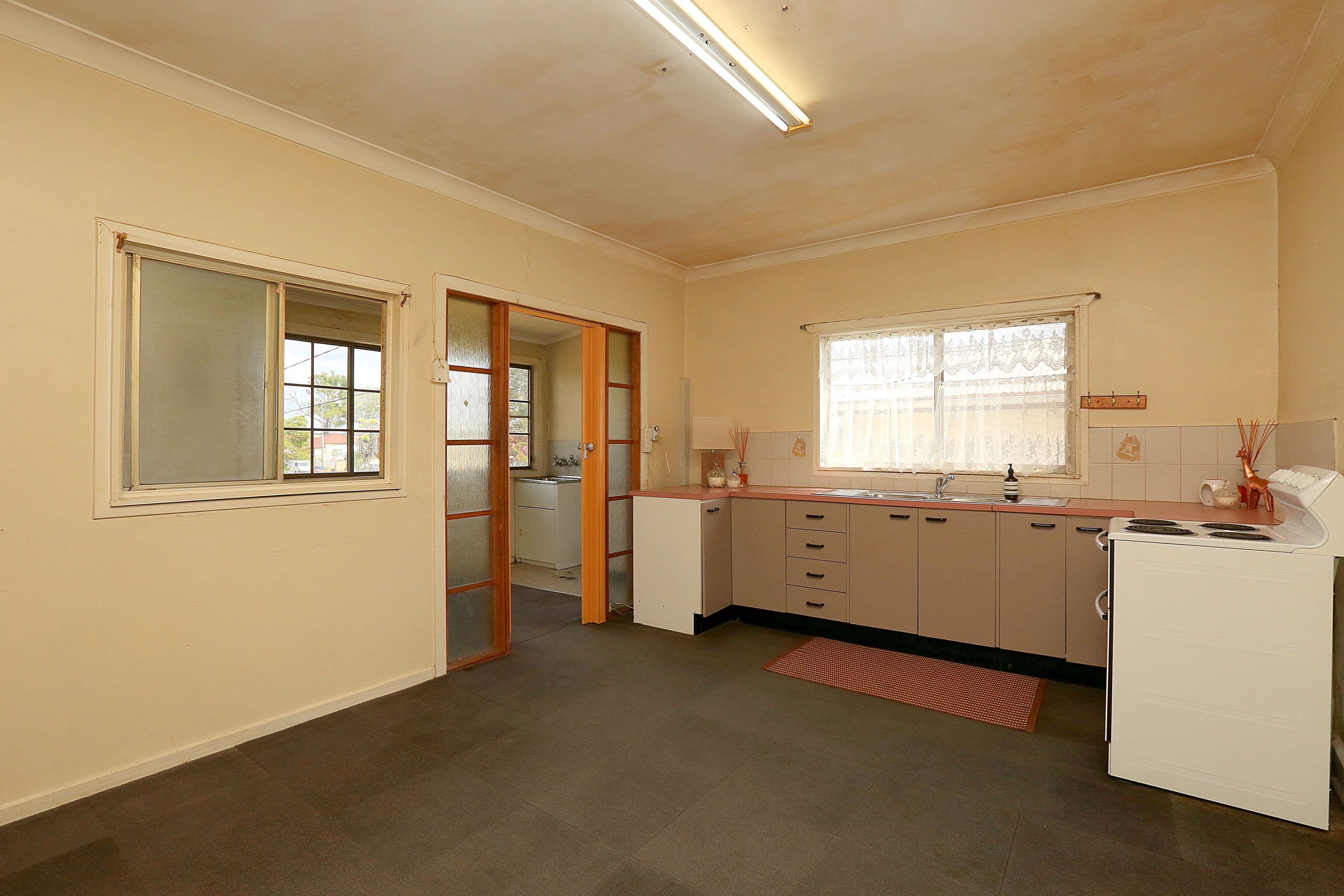 34 Knight Street, Lansvale - Thumbnail 3
