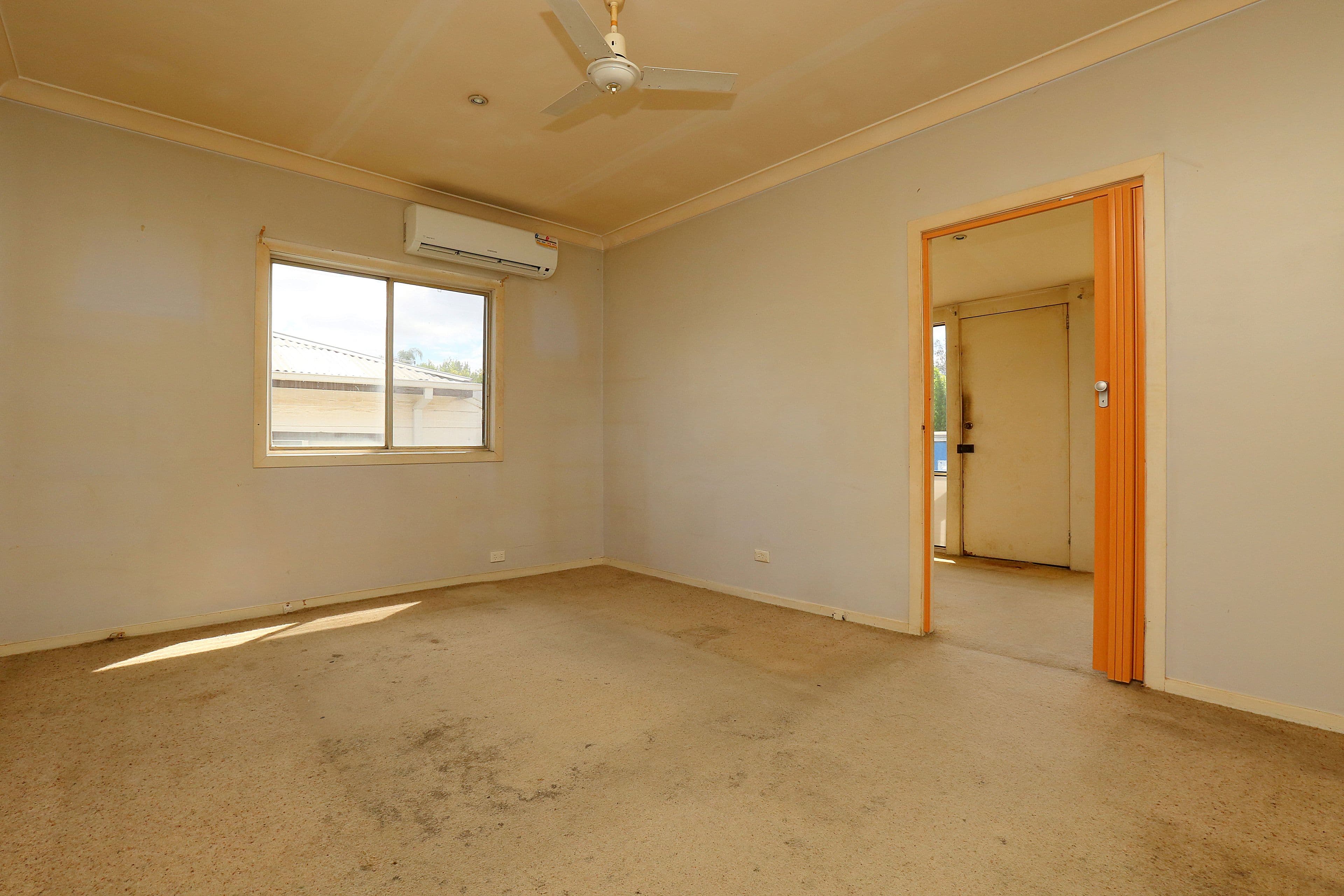 34 Knight Street, Lansvale - Thumbnail 2