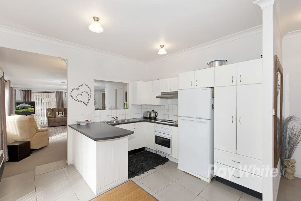 66 Thorne Street, Toronto - Thumbnail 3