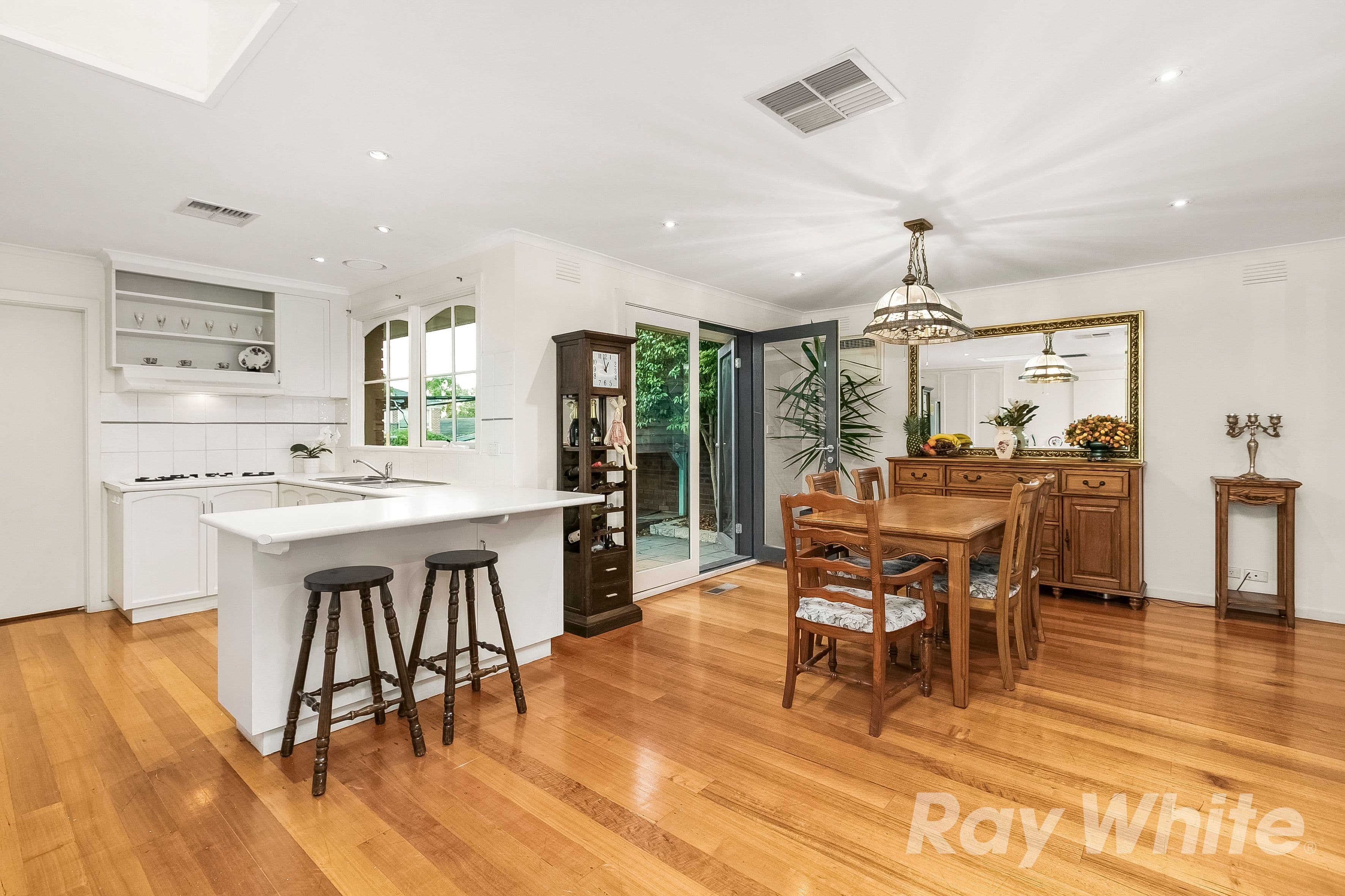 2 Heysham Drive, Wheelers Hill VIC 3150, Wheelers Hill - Thumbnail 5
