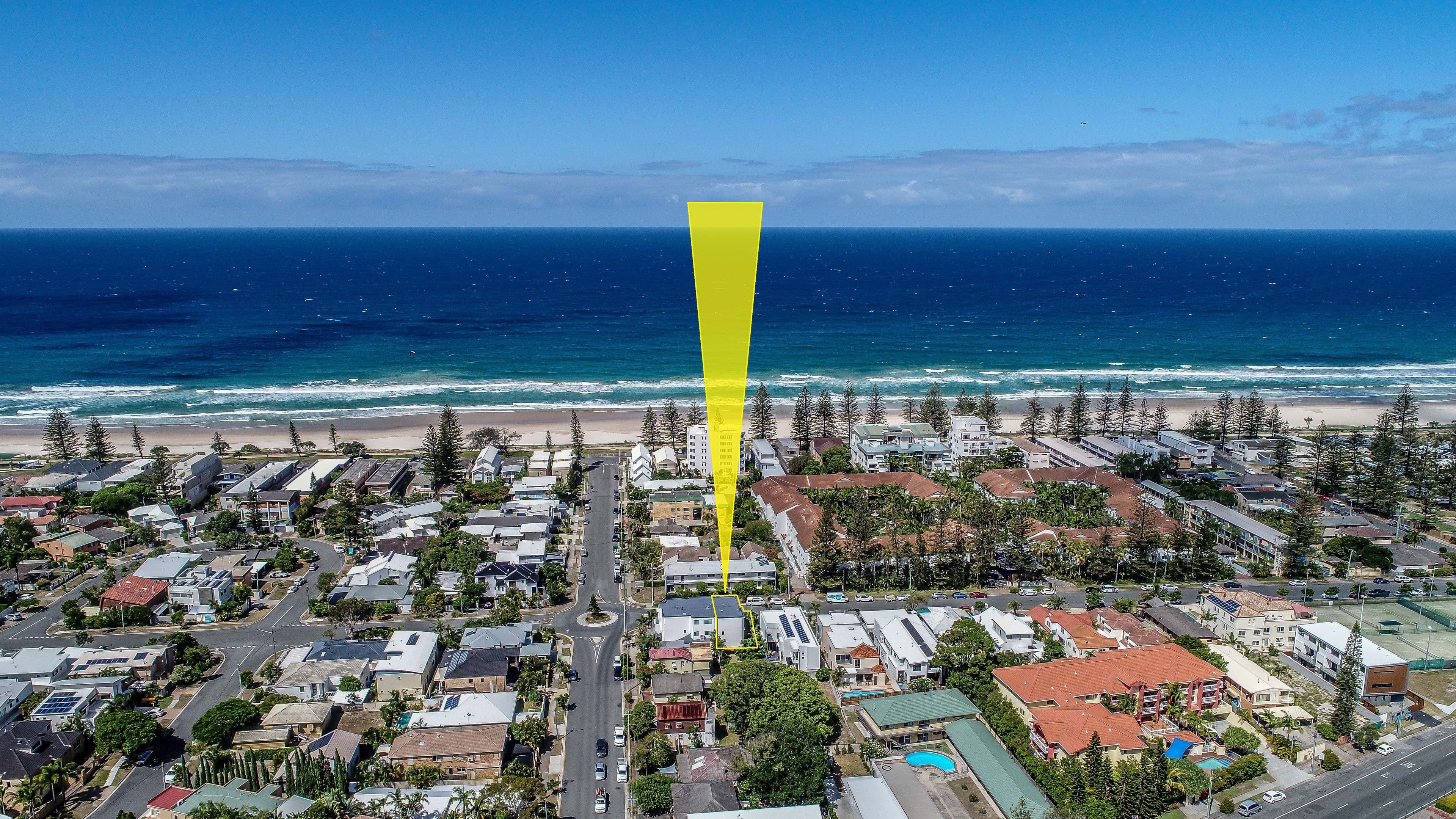 30 Redondo Avenue, Miami QLD 4220, Miami - Thumbnail 2