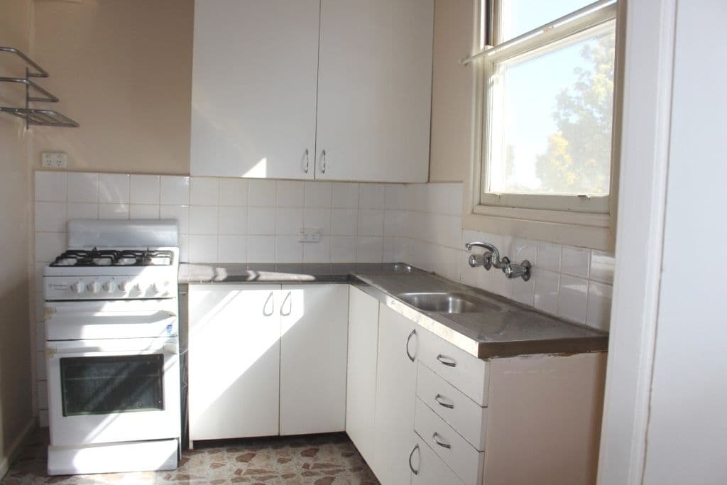 184 Thompson Street, Cootamundra - Thumbnail 2