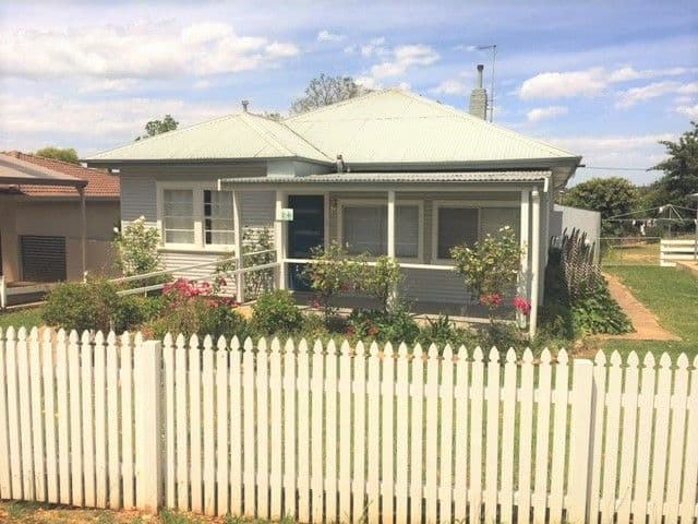 14 Back Creek Road, Young - Image 1