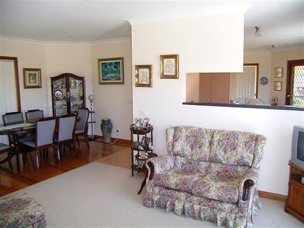 6 Cromwell Street, Adelong - Thumbnail 5