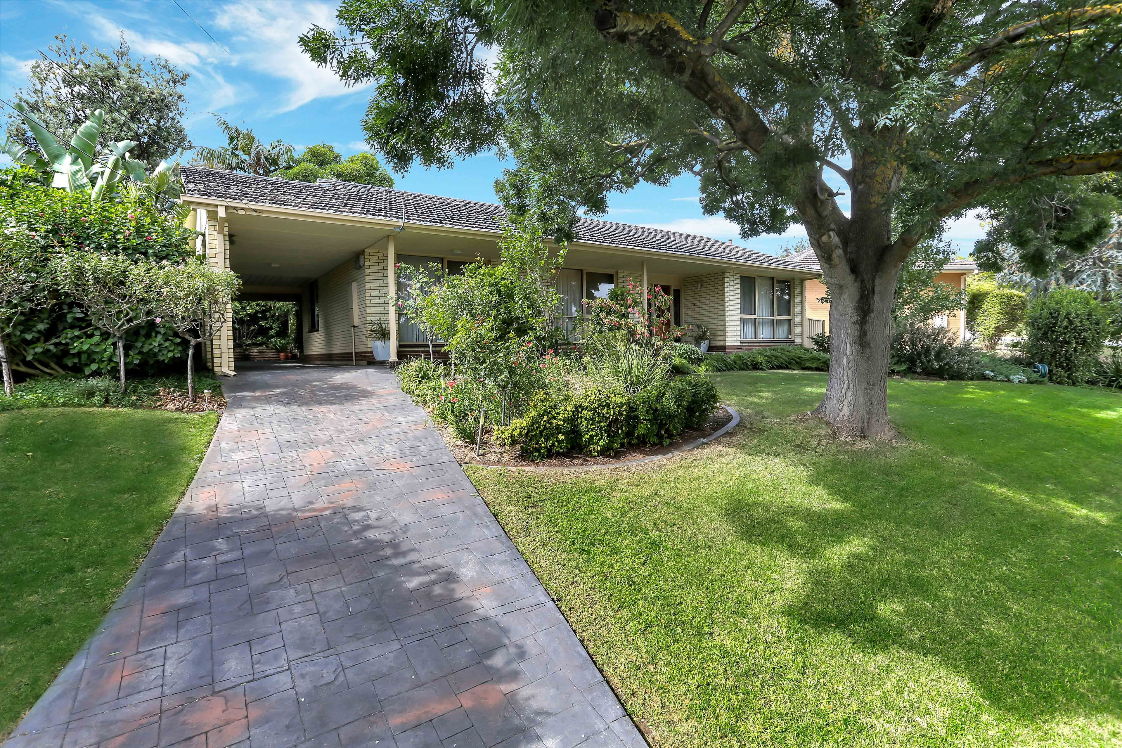 26 Audrey Crescent, Valley View SA 5093, Valley View - Thumbnail 2