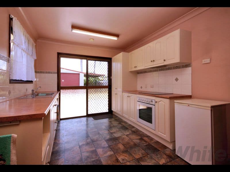 35 Law Street, Bundamba QLD 4304, Bundamba - Thumbnail 6