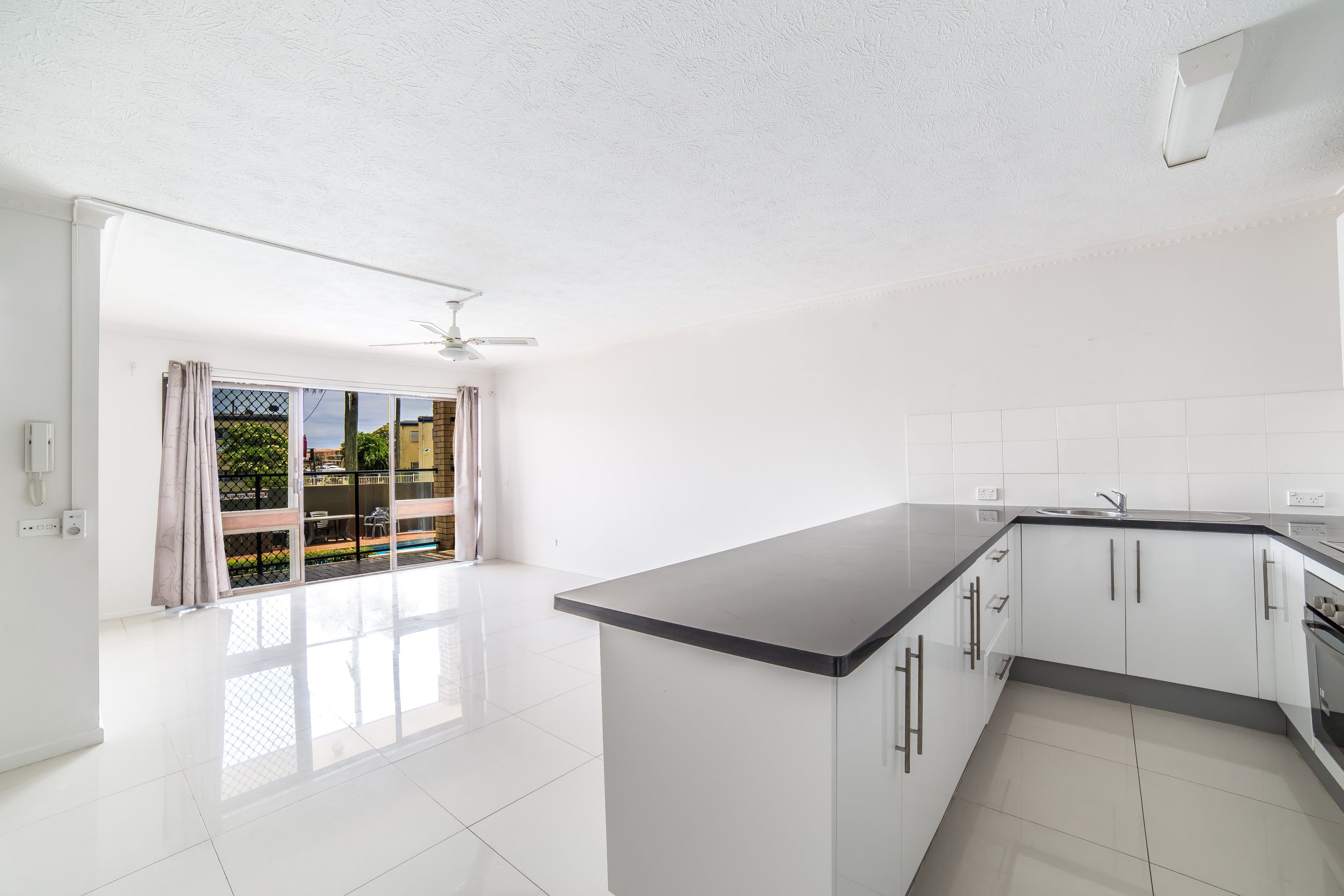 112 Stanhill Drive, Chevron Island QLD 4217, Chevron Island - Thumbnail 3