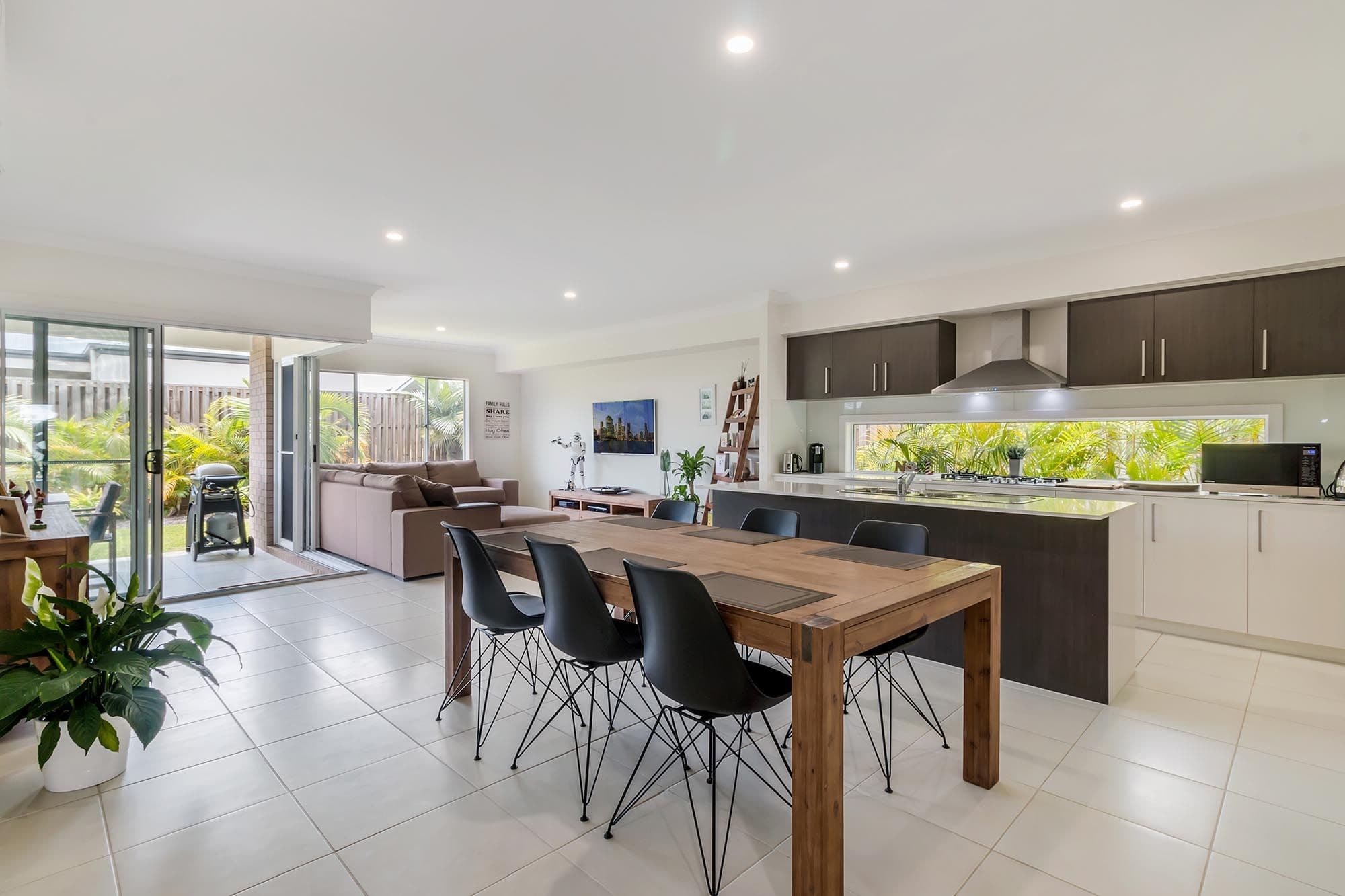 10 Kalgoorlie Street, Pimpama QLD 4209, Pimpama - Thumbnail 2