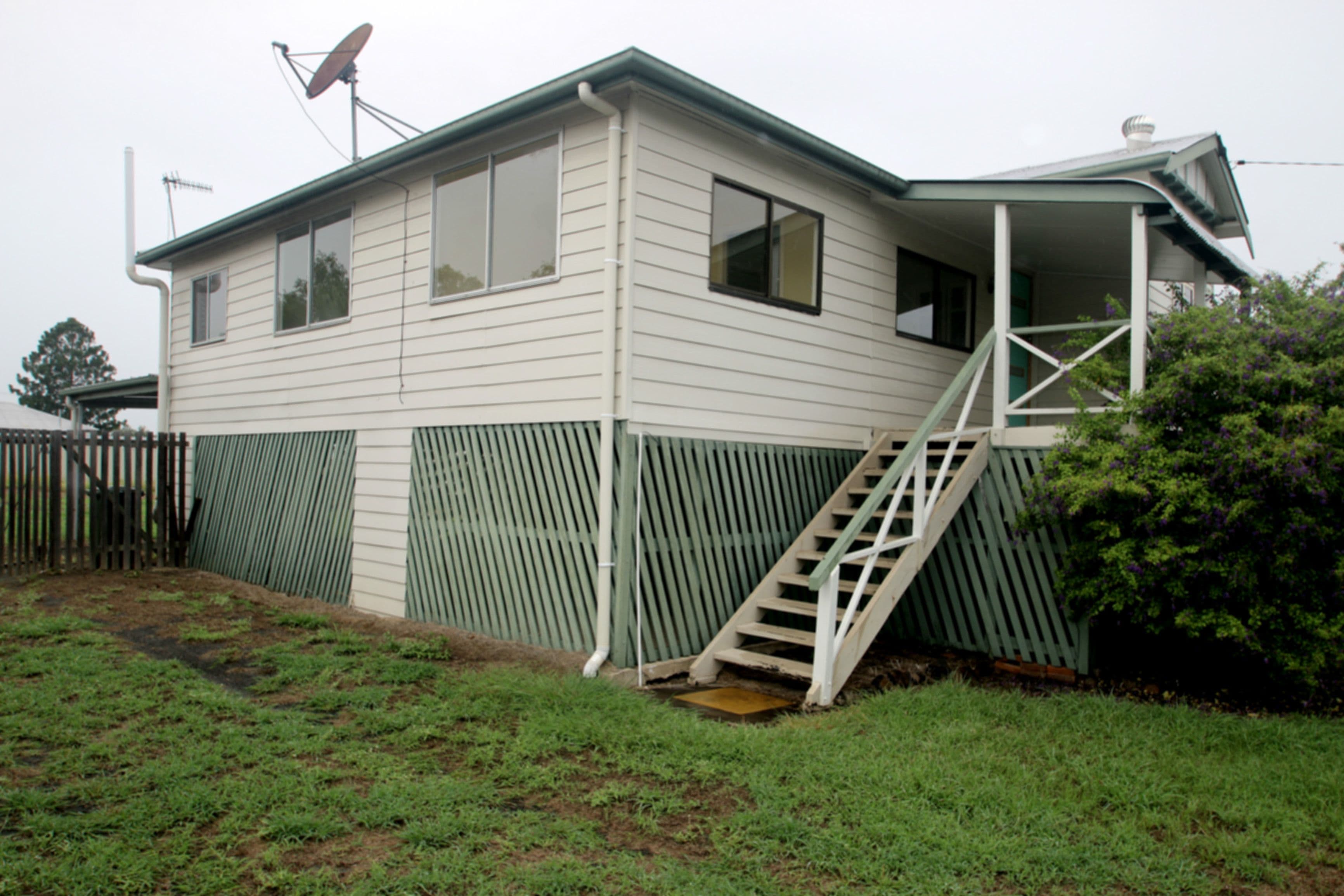 17 Rutherford Street, Monto QLD 4630, Monto - Thumbnail 8