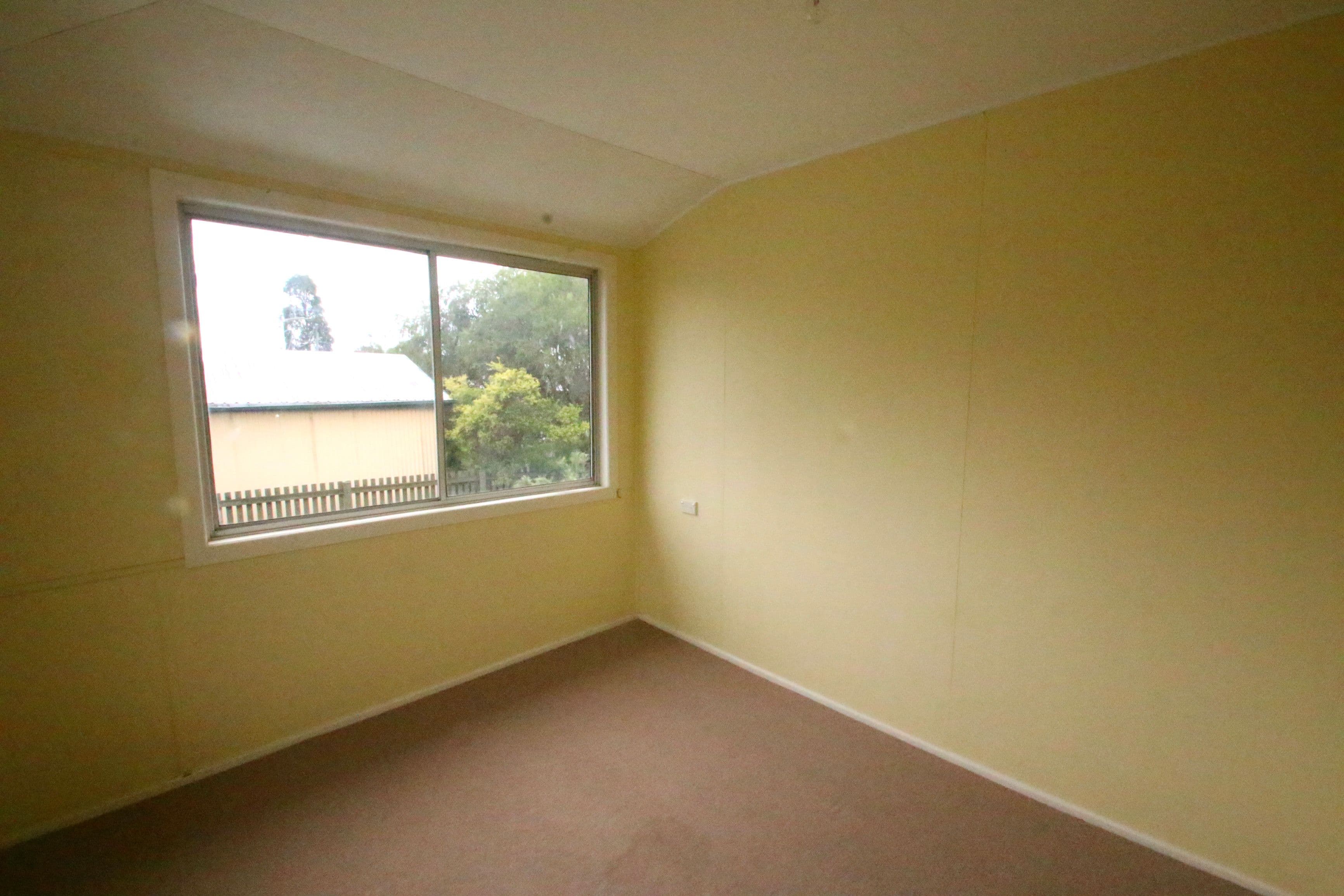 17 Rutherford Street, Monto QLD 4630, Monto - Thumbnail 5