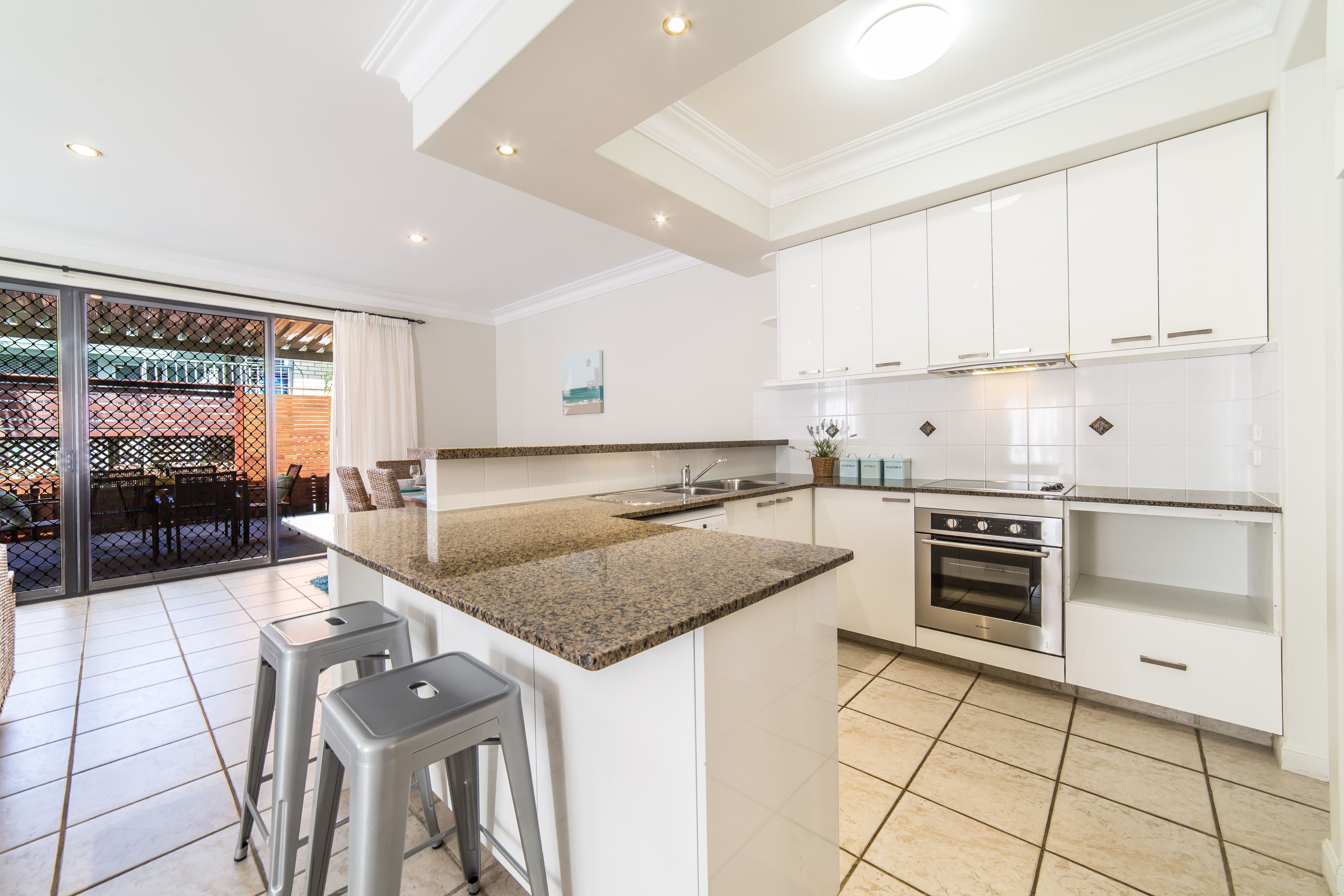51 Sunset Boulevard, Surfers Paradise QLD 4217, Surfers Paradise - Thumbnail 3
