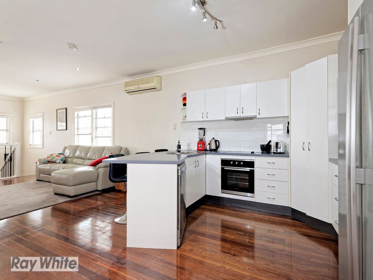 36 Rock Street, Scarborough QLD 4020, Scarborough - Thumbnail 4