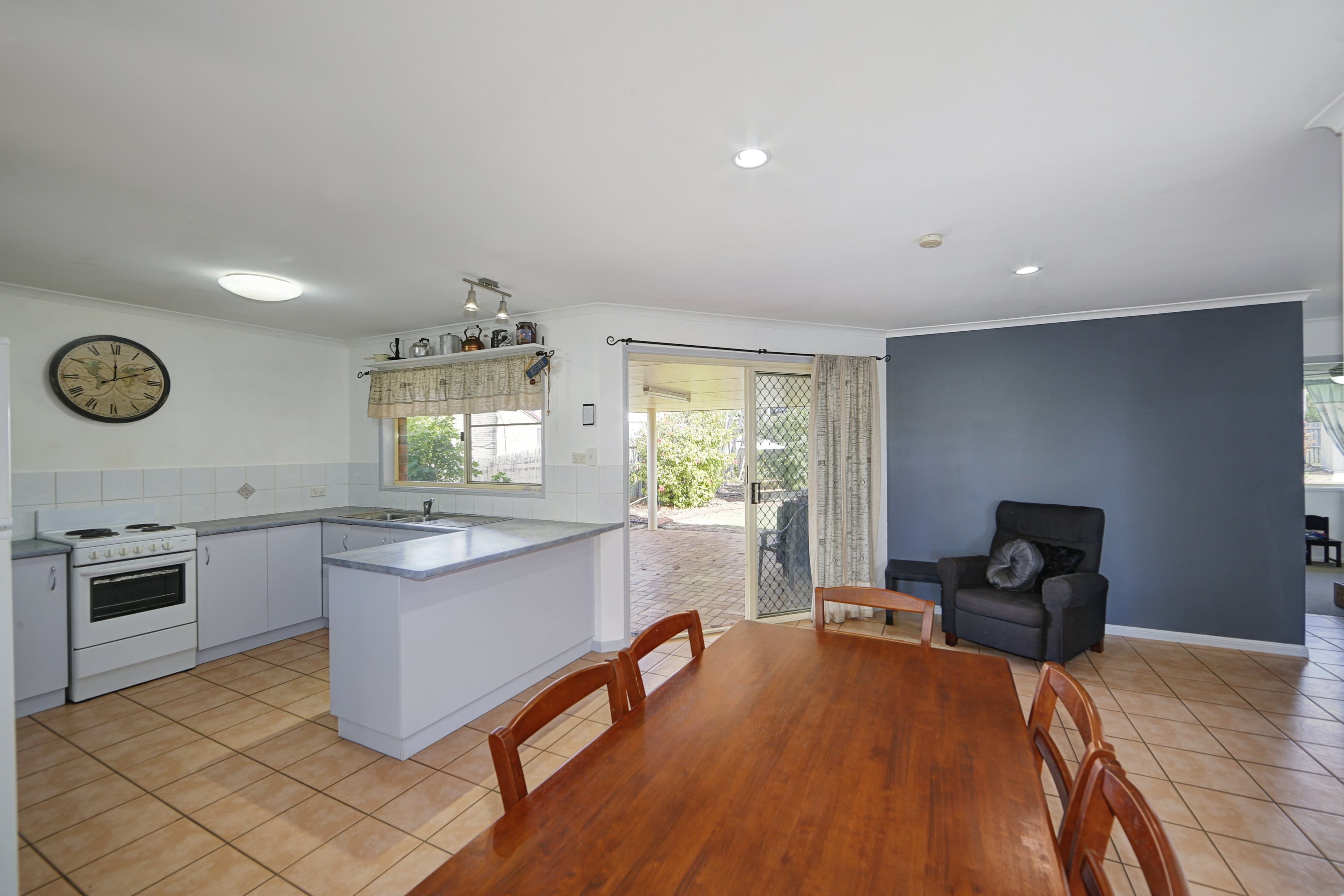 2 Majestic Place, Coral Cove QLD 4670, Coral Cove - Thumbnail 3