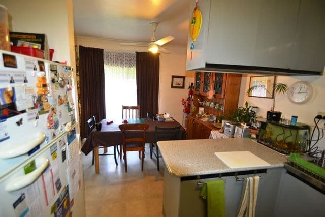 52 Martindale Crescent, Seymour VIC 3660, Seymour - Thumbnail 4