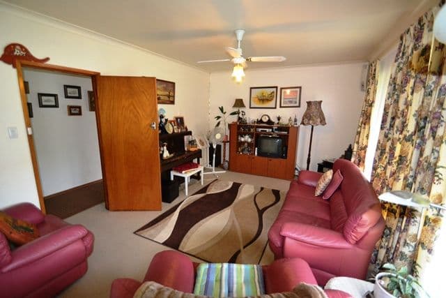 52 Martindale Crescent, Seymour VIC 3660, Seymour - Thumbnail 3
