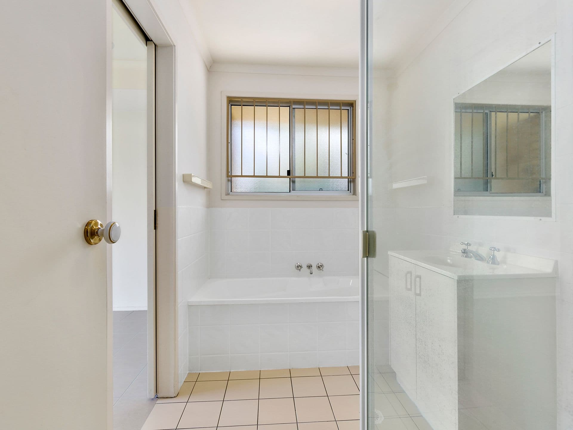 258 Brisbane Terrace, Goodna QLD 4300, Goodna - Thumbnail 5