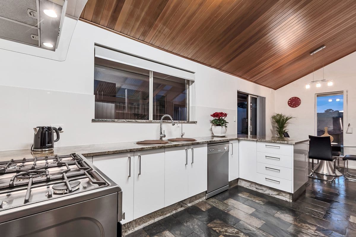 39 Sapphire Crescent, Highbury SA 5089, Highbury - Thumbnail 5