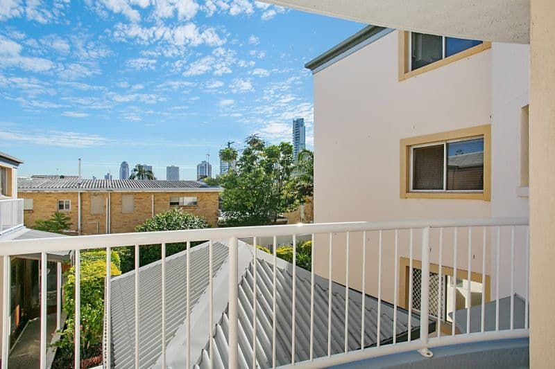 25 Darrambal Street, CHEVRON ISLAND QLD 4217, Chevron Island - Thumbnail 3