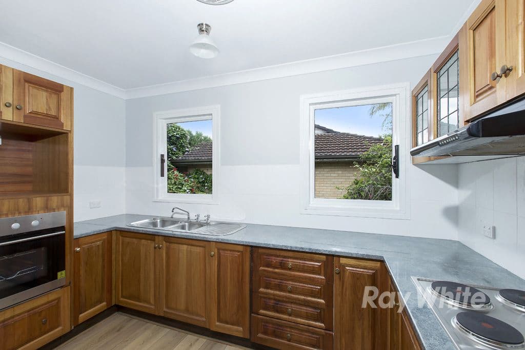 32 Akora Street, Toronto - Thumbnail 2
