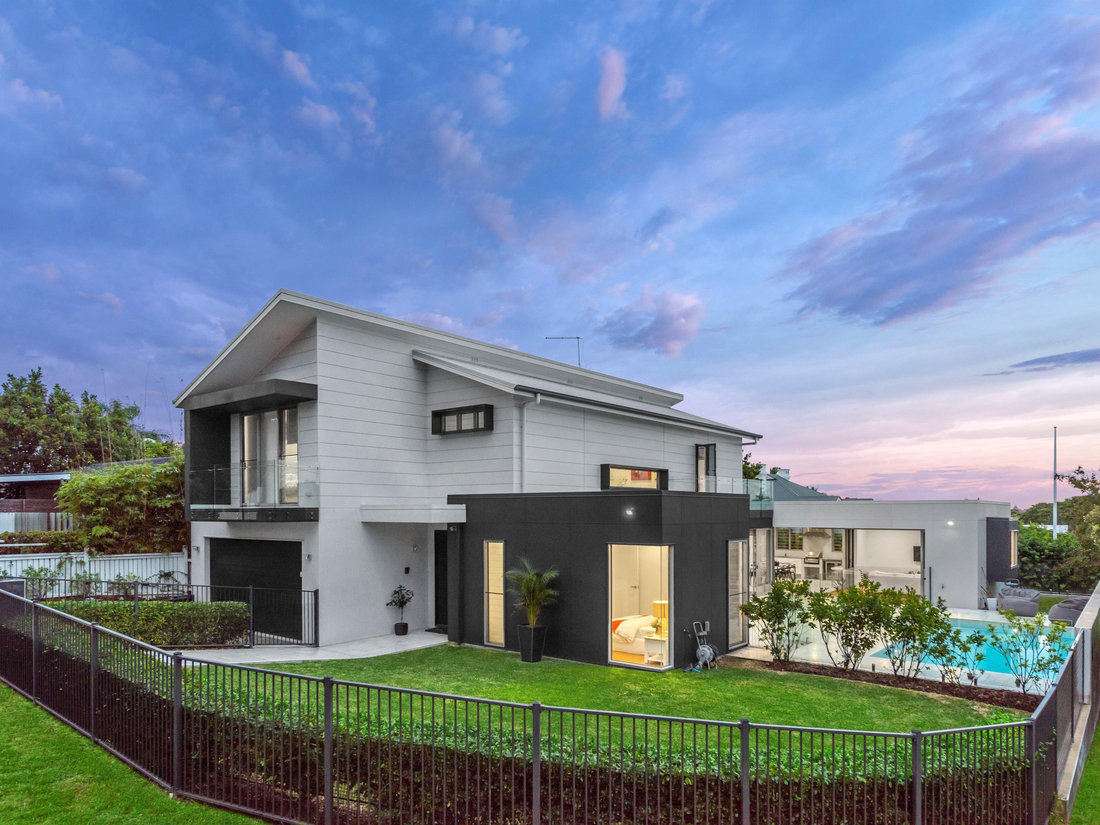 16 Sefton Road, Clayfield QLD 4011, Clayfield - Thumbnail 2