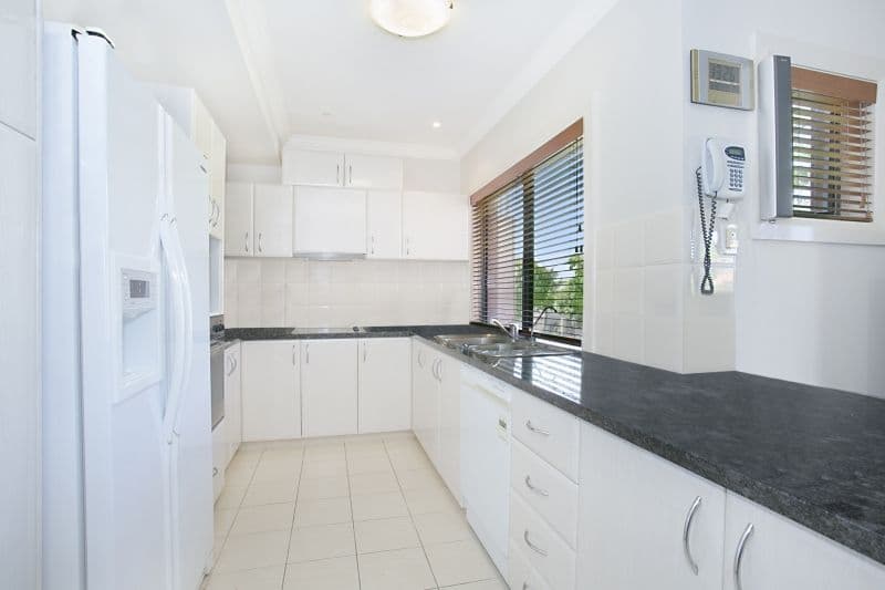 117 Palm Meadows Drive, Carrara QLD 4211, Carrara - Thumbnail 4