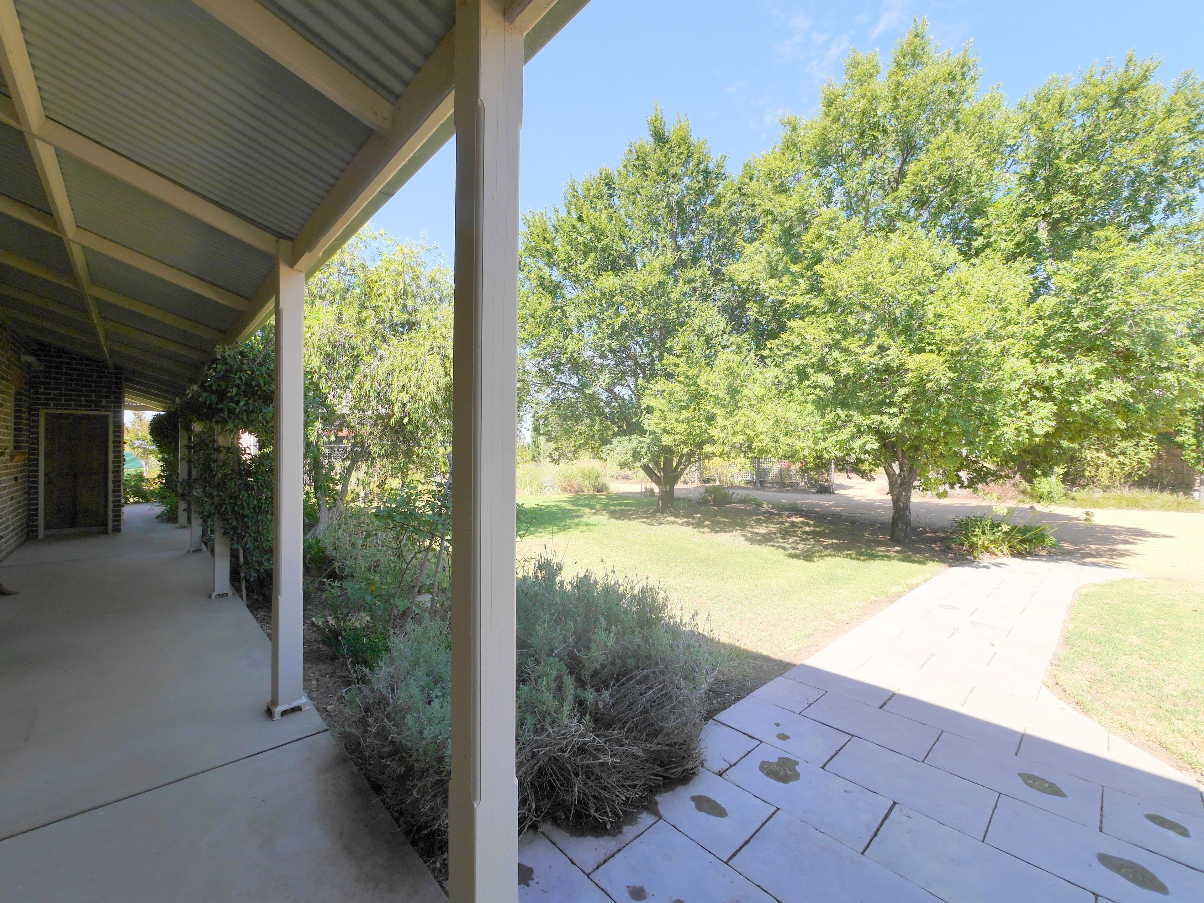 42 Delaneys Road, Cowra - Thumbnail 4