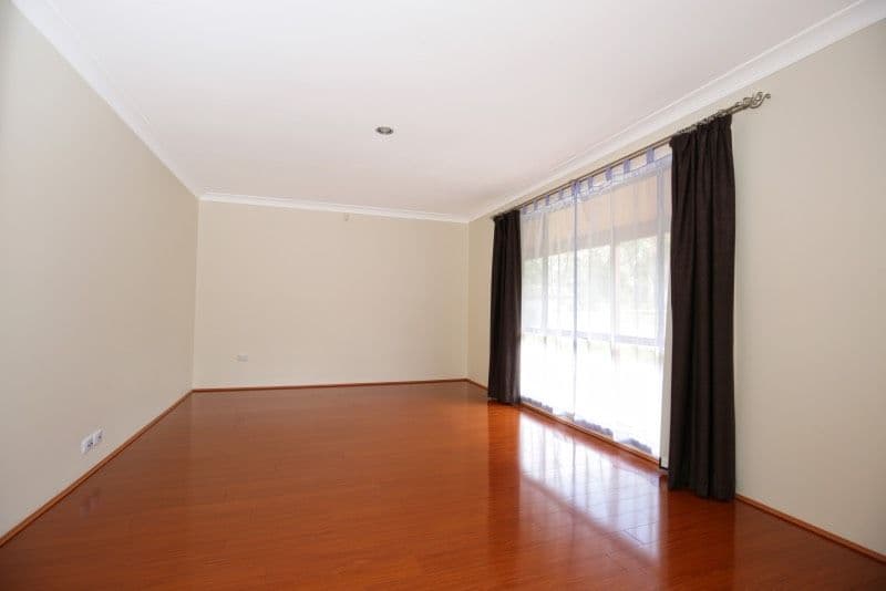 33 Hollingsworth Crescent, Callala Bay - Thumbnail 3