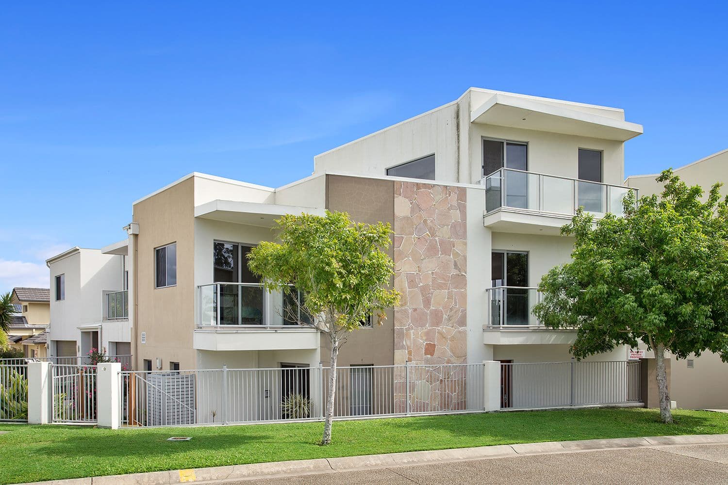 10 Cezaire Avenue, Varsity Lakes QLD 4227, Varsity Lakes - Image 1