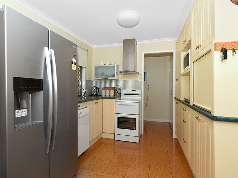 11 Claret Street, Wilsonton Heights QLD 4350, Wilsonton Heights - Thumbnail 2