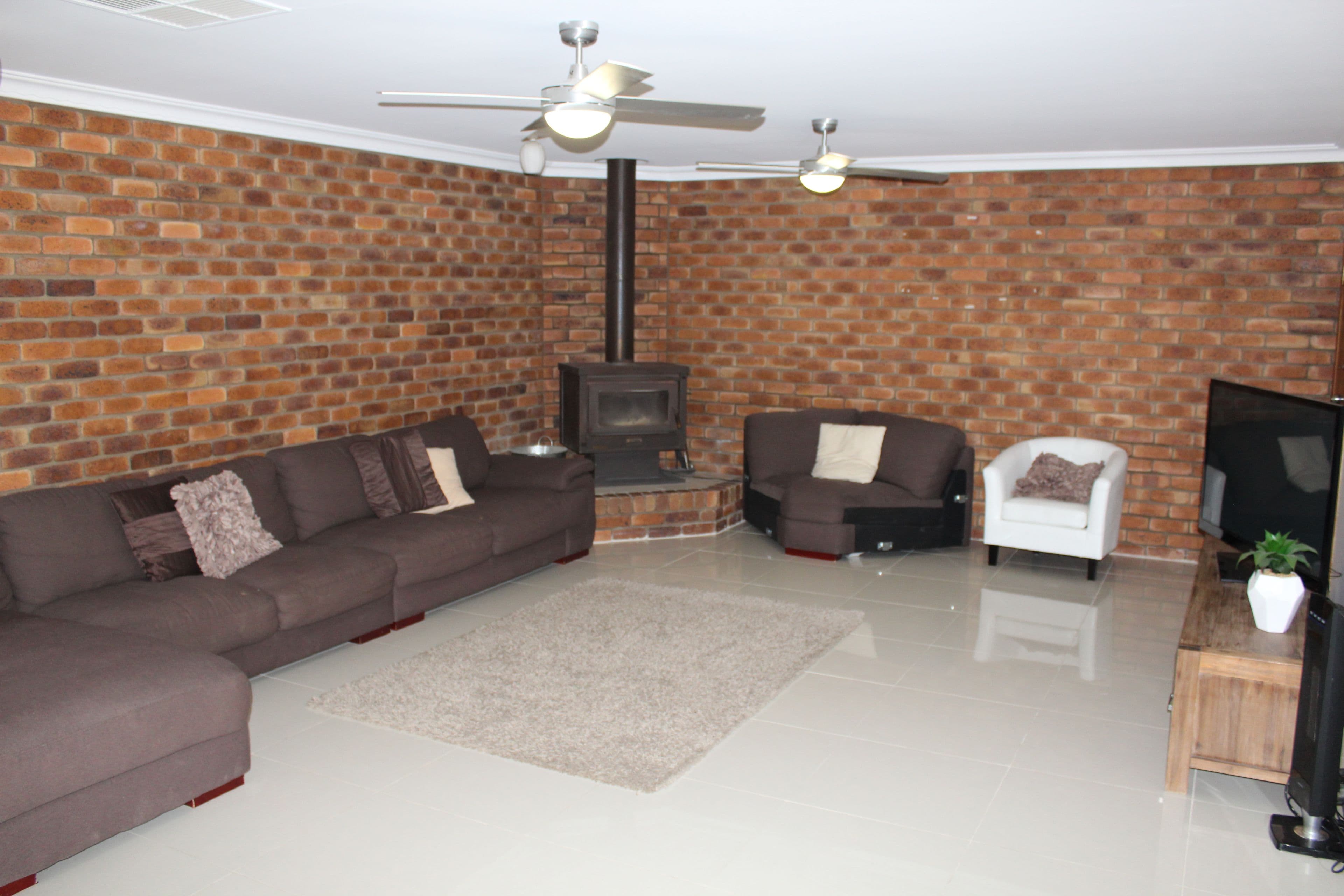 19 Kurrajong, Goondiwindi QLD 4390, Goondiwindi - Thumbnail 2