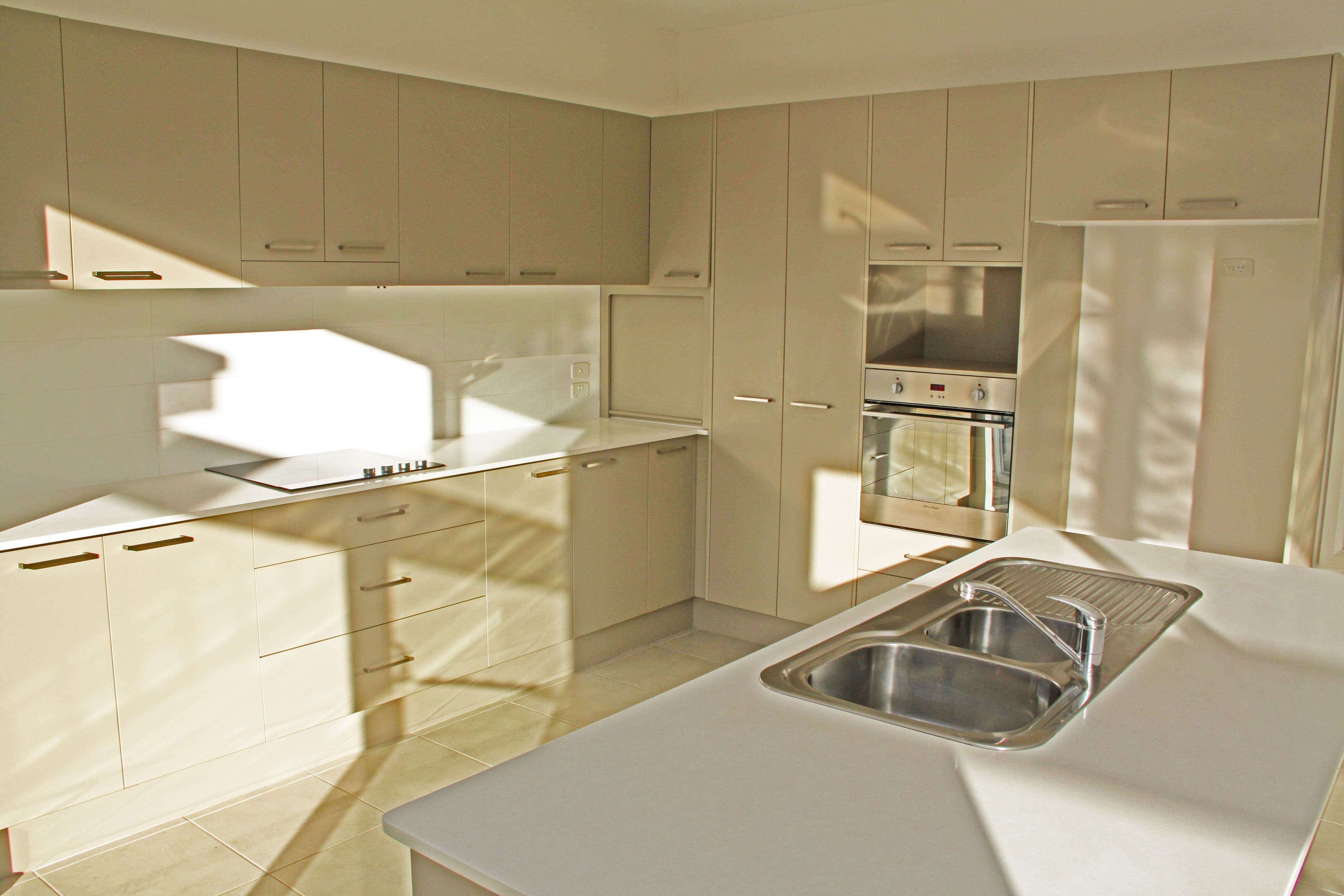 10 Mountain Spring Drive, Kendall - Thumbnail 4