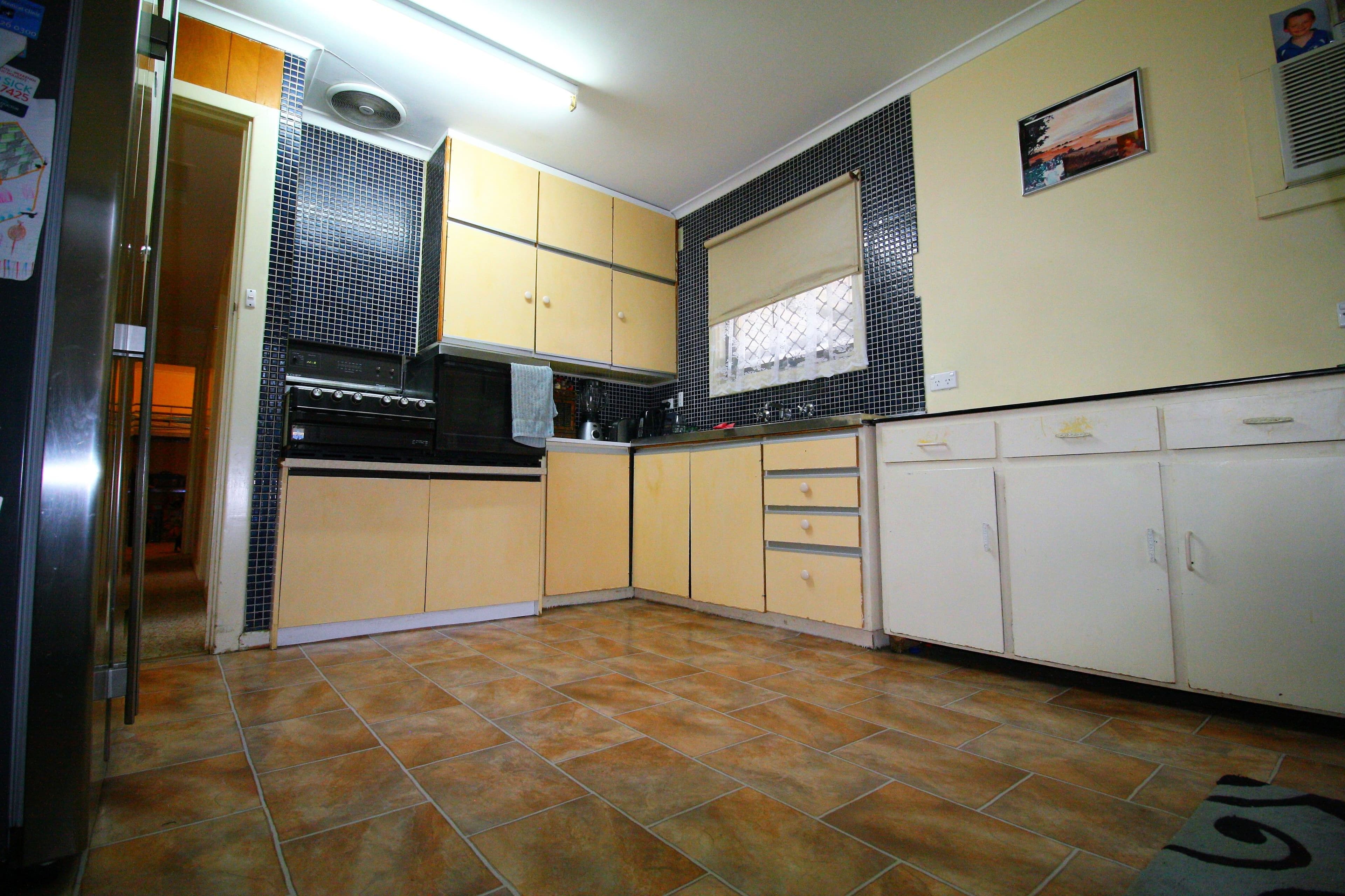 4 Gregory Street, Christie Downs SA 5164, Christie Downs - Thumbnail 3