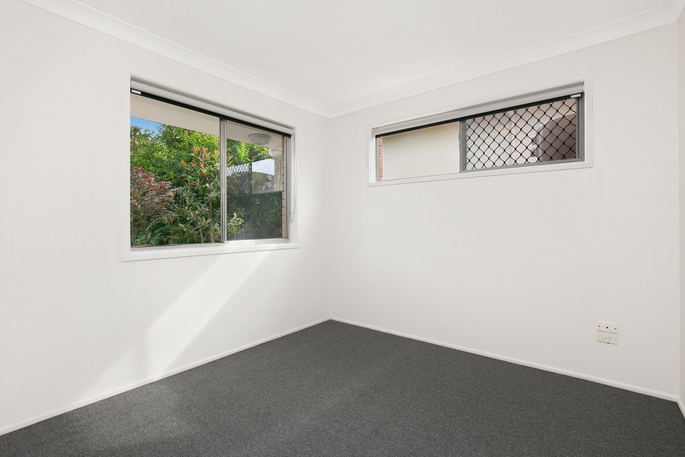 12 Whitfield Avenue, Springwood QLD 4127, Springwood - Thumbnail 4