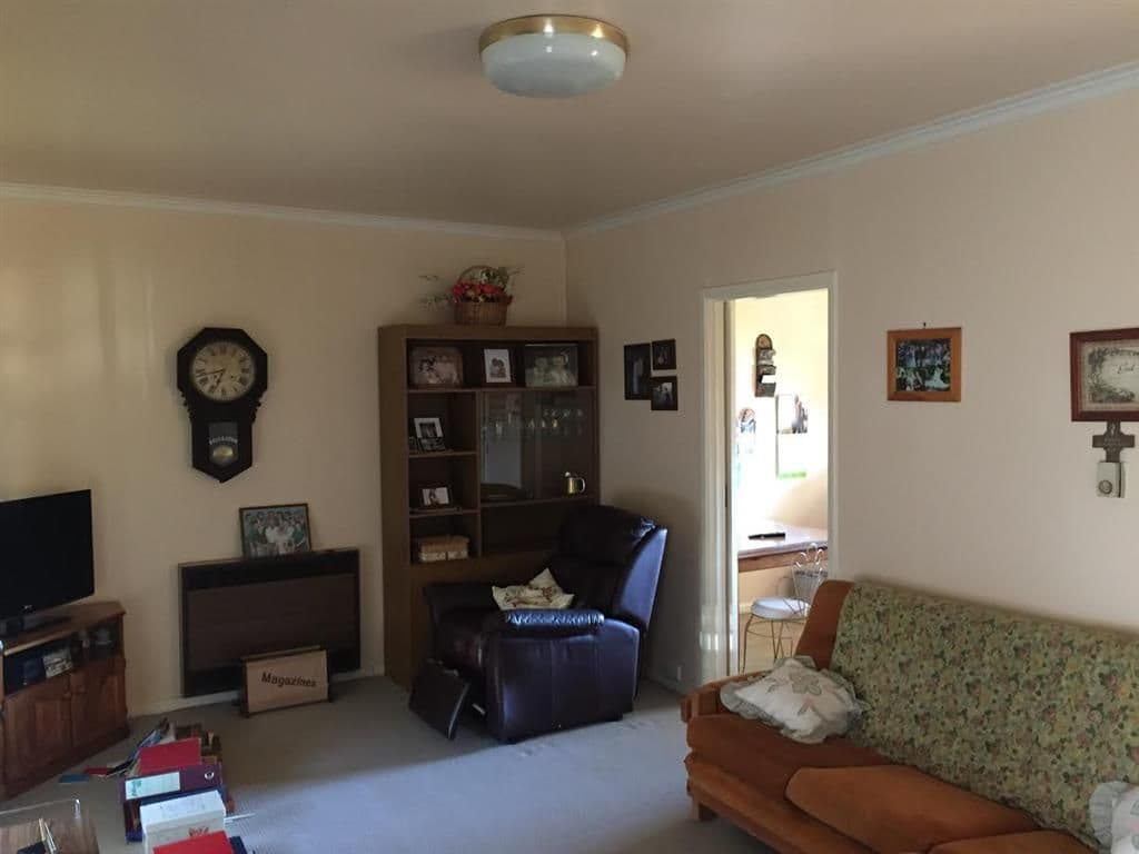 66 Lynch Street, Adelong - Thumbnail 3