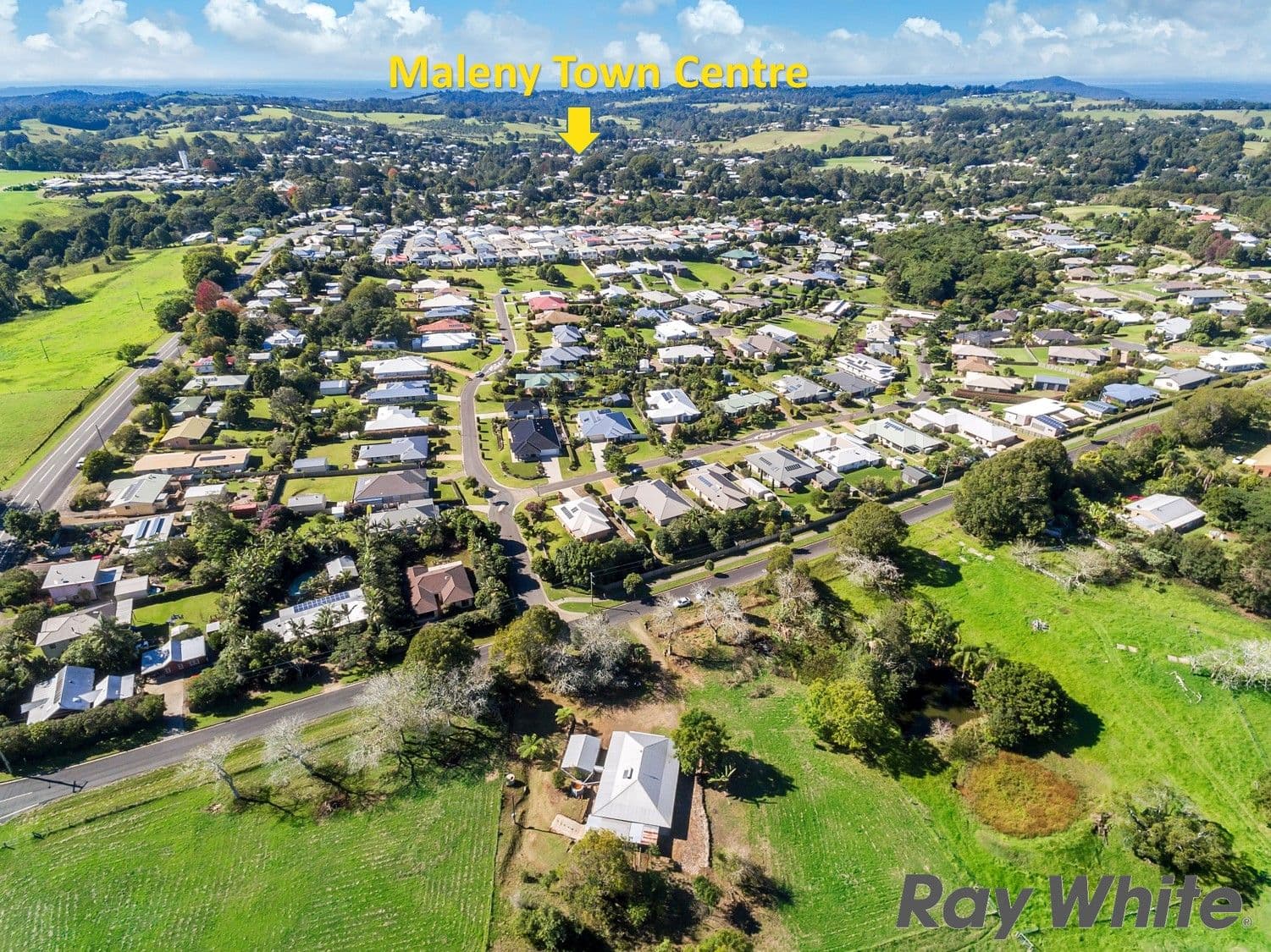 12 Dixon Avenue, Maleny QLD 4552, Maleny - Thumbnail 3
